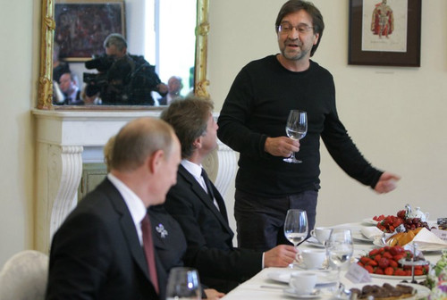 Юрий Шевчук на встрече с Путиным поднимает тост за демократию в России